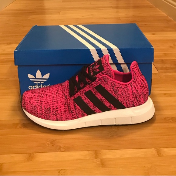 Adidas Youth Swift Run Shoes - Picture 7 of 7